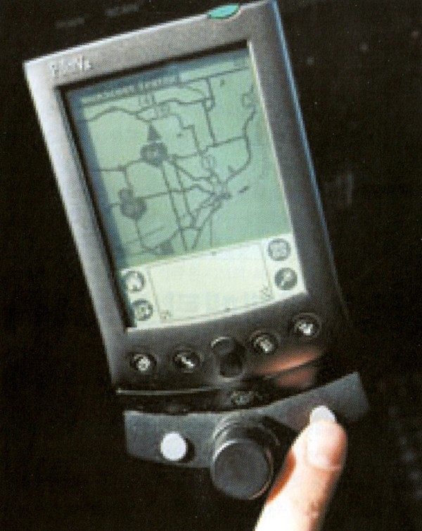  지멘스 오토모티브의 퀵-스카우트, GPS 기반 길 안내 서비스를 제공했다.(출처: 컴퓨터월드 2001년 9월호)
