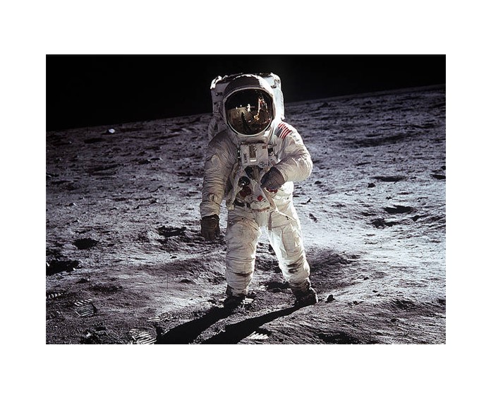우주인이 달을 탐사하는 모습. 사진=나사