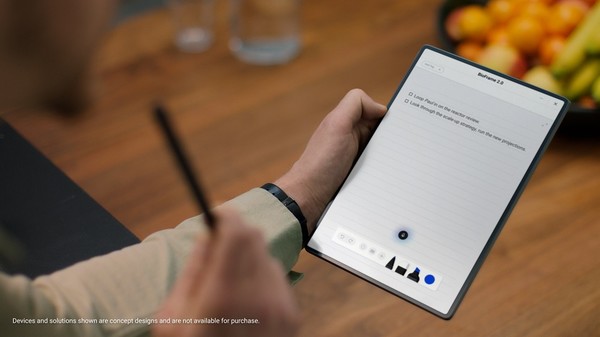 컨셉 스탠자_펜에 내장된 마이크로 음성 입력해 텍스트로 변환