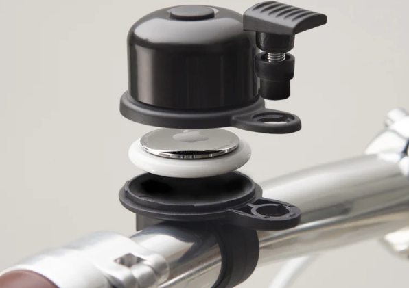 에어벨이 애플 에어태그를 장착한 자전거 벨을 선보였다. 사진=에어벨