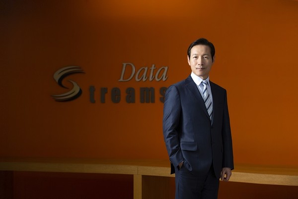 이영상 데이터스트림즈 대표가 한국중소벤처디지털혁신협회 회장에 취임했다. 이 회장은 “IT기업들의 축척된 기술력을 융합해 플랫폼 기술력을 축척할 수 있는 기회로 만들어 나가겠다”고 말했다.