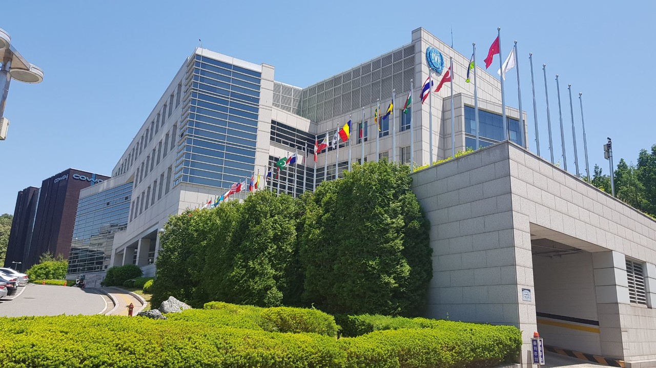 세계보건 및 개발도상국을 위한 백신의 개발과 보급을 위해 설립된 국제기구 국제백신연구소(IVI)는 서울대학교 관악 캠퍼스 내에 위치하고 있다. (사진=국제백신연구소)