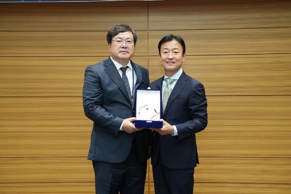 한국정보보호학회 원유재 회장(왼쪽), 베스핀글로벌 장인수 한국 총괄 대표