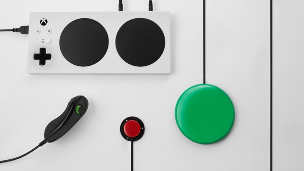 마이크로소프트 Xbox가 국립현대미술관 서울에서 진행되는 ‘게임사회’ 전시를 통해 한국 공식 석상에서 처음으로 ‘Xbox 어댑티드 컨트롤러’를 선보인다.