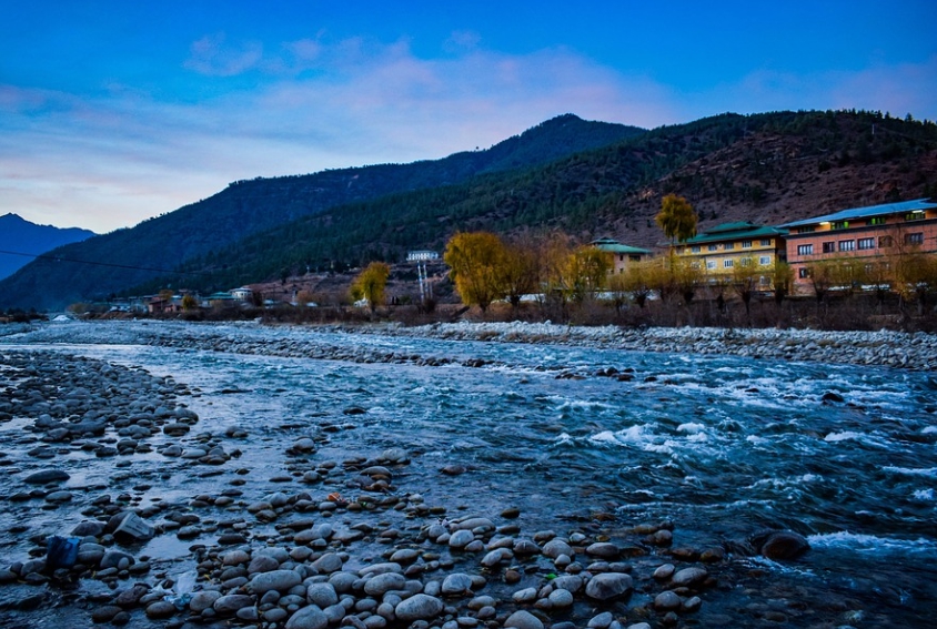 히말라야 산맥에서 발원한 강은 부탄 수력발전 및 암호화폐 채굴의 원천이다. 사진=픽사베이