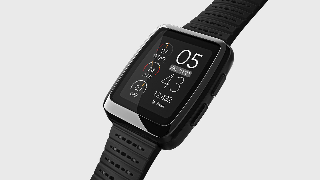 산소포화도, 심박수, 수분량 등을 측정하는 마시모 스마트 워치. 사진=마시모