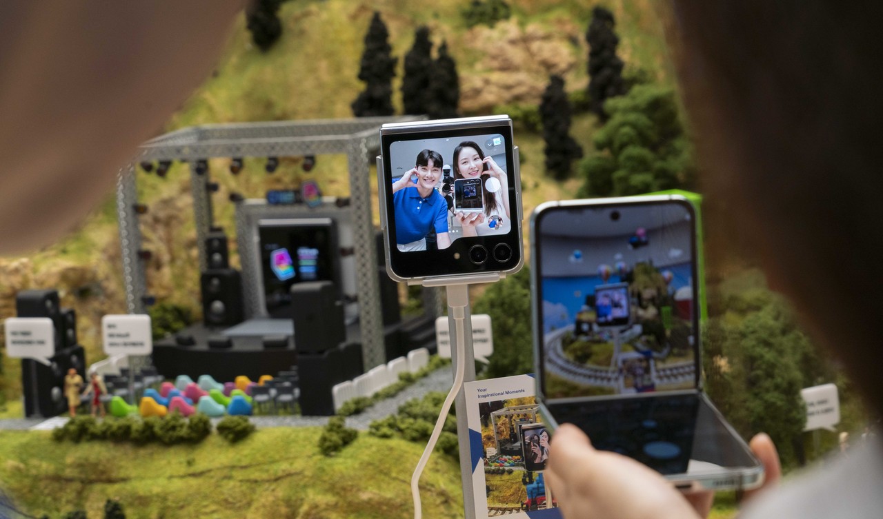 이동통신사 3사가 8일부터 갤럭시 Z 폴드5·플립5 사전개통을 진행한다.