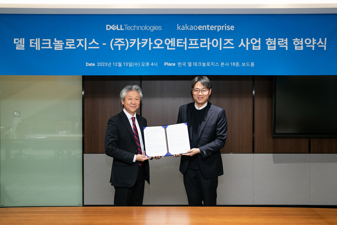 한국 델 테크놀로지스 김원석 부사장(왼쪽), 카카오엔터프라이즈 이재한 사업부문장