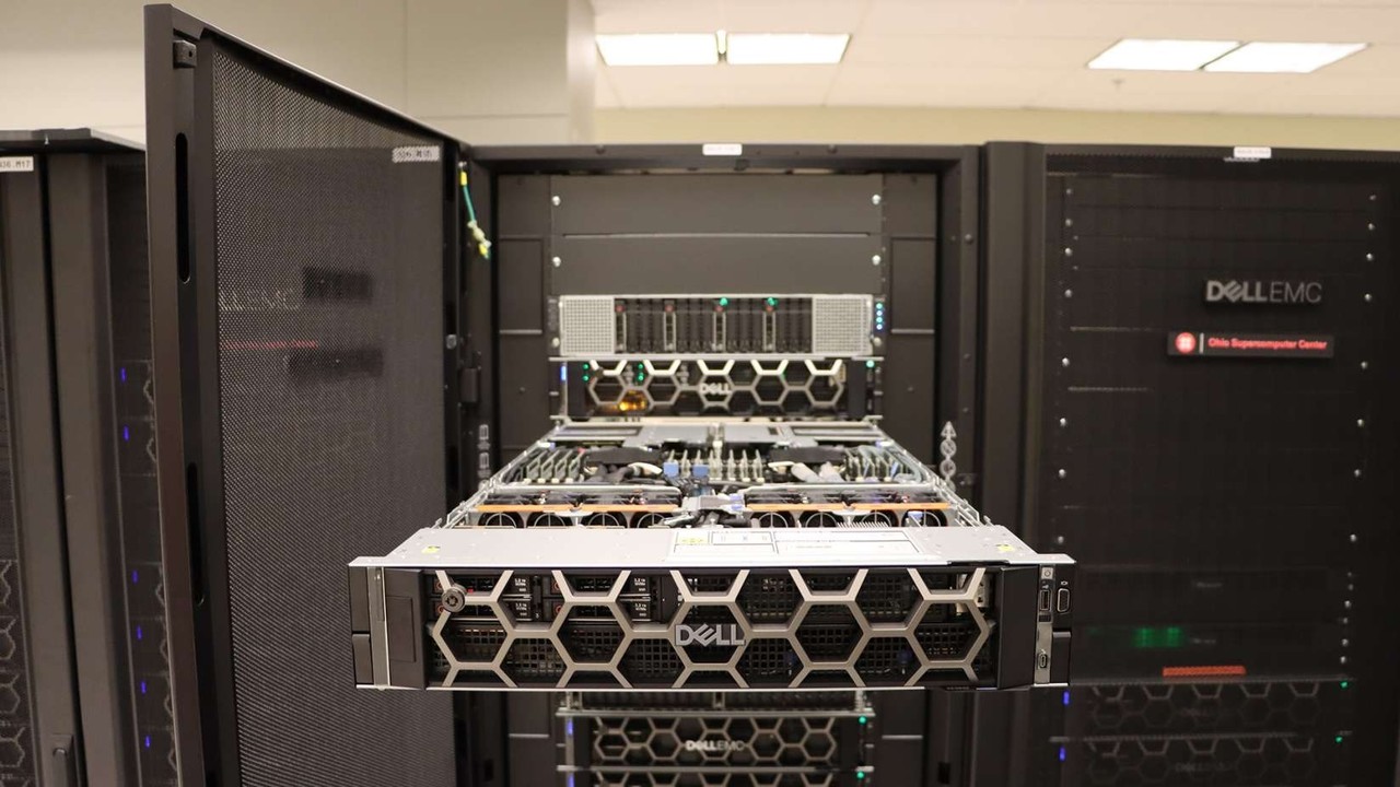 인텔이 오하이오 슈퍼컴퓨터 센터에 새로운 HPC 클러스터로 AI 처리 능력을 2배 향상시켰다.