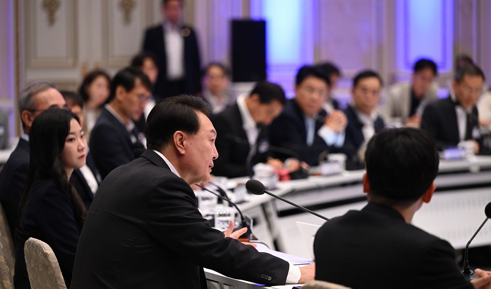 지난해 9월 대한민국 초거대 AI도약 회의 당시 윤석열 대통령이 발언하는 모습.