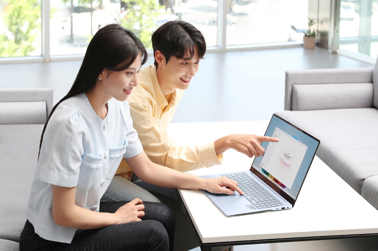 삼성전자가 AI PC ‘갤럭시 북4 엣지’를 국내 정식 출시한다.