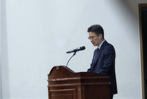 과기정통부 황규철 국장이 인사말을 하고 있다.