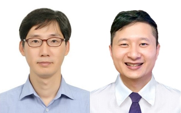 왼쪽부터 윤정원 교수, 박사후과정 투안-안 레(Tuan-Anh Le) 연구원.