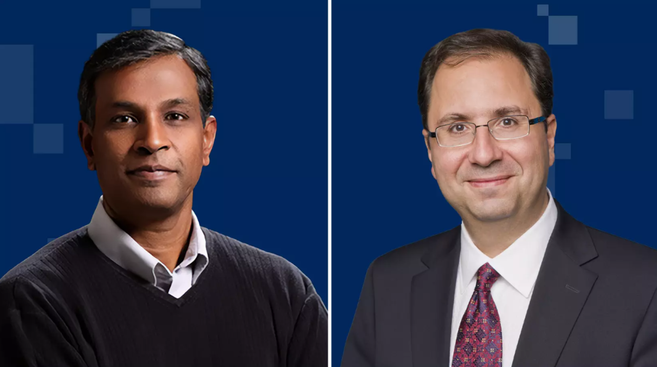 신임 나가 찬드라세카란 인텔 파운드리 제조 및 공급망 부문 COO(왼쪽), 케이반 에스파르자니 전 COO