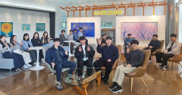 본사 소통간담회인 런치데이에 참석한 한전KDN 본사 직원들.