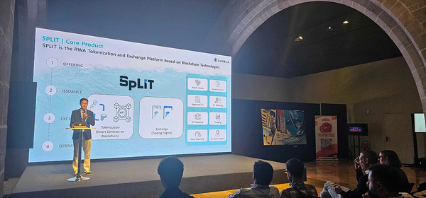 펀블 전승목 본부장이 B4A(Blockchain For All) 행사에서 발표하고 있다.