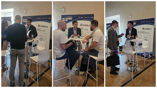 B4A(Blockchain For All) 투자상담회에서 펀블 부스를 방문한 현지 관계자들과 상담하는 모습.