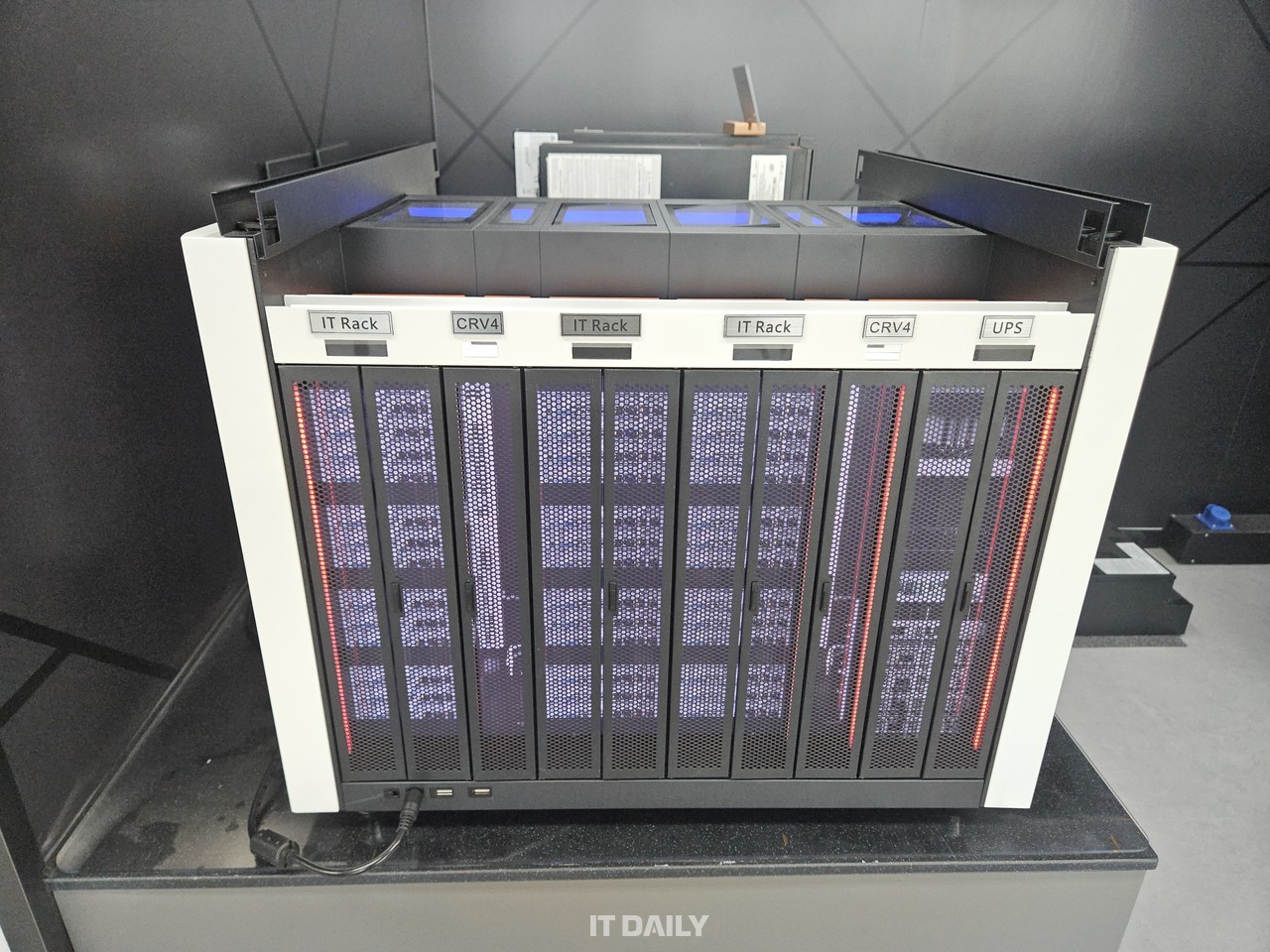 버티브 UPS 및 CRV4 탑재 구성도