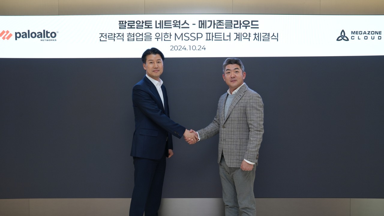 팔로알토네트웍스 코리아 박상규 대표(왼쪽), 메가존클라우드 황인철 대표