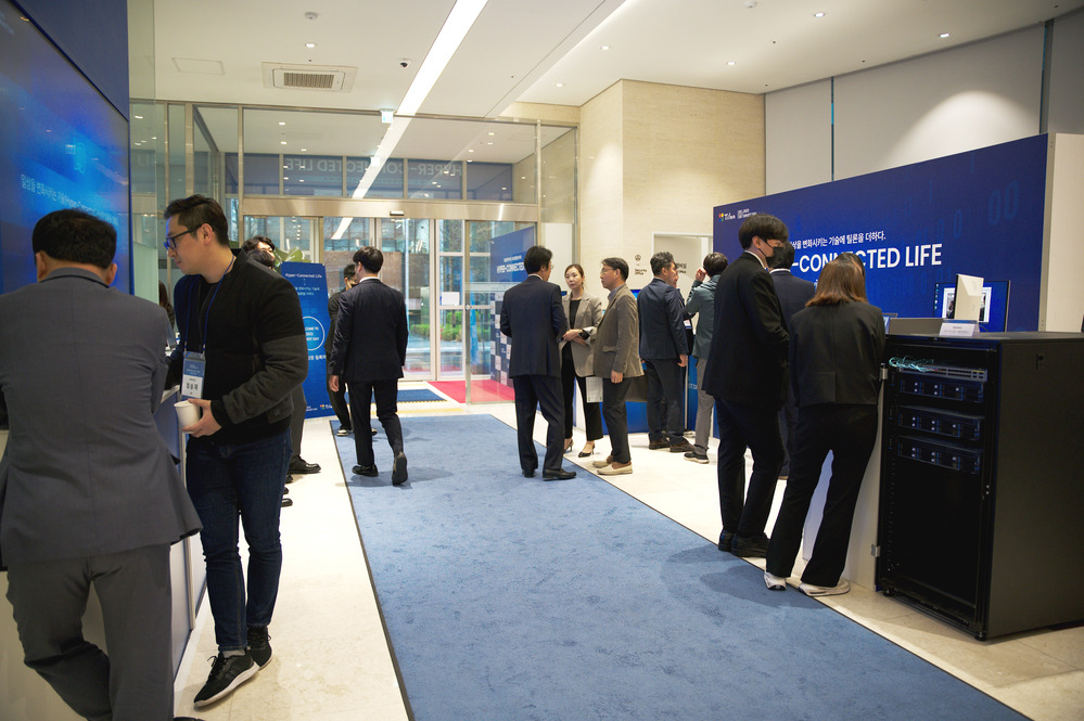 틸론의 지난 행사 솔루션 전시 모습.