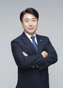 플레인비트가 최우영 전략사업본부장(사진)을 영입했다.