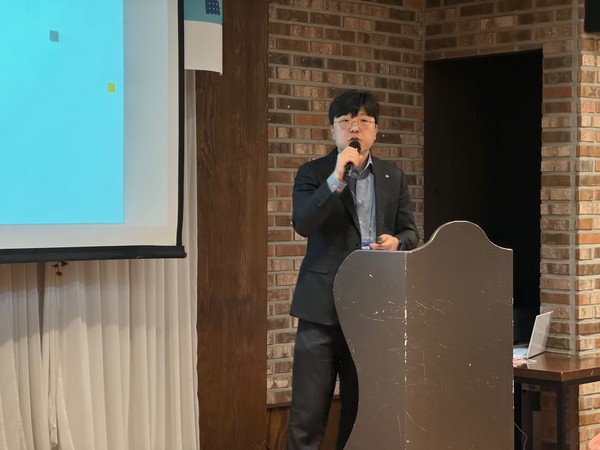 KB라이프 김정훈 차세대추진본부 상무는 ‘KB라이프 생명 IT 통합 프로젝트 PMO 협력 사례’를 주제로 발표했다. (사진=나호정 기자)