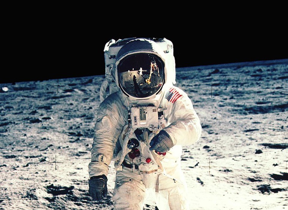 인간이 달에 착륙한 지 50년이 지나 다시 달 기지 건설에 나섰다. 사진=나사