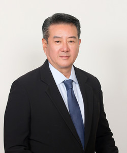 휴니드 김유진 회장(대표이사)이 이사회 복귀를 통해 책임경영에 나선다.