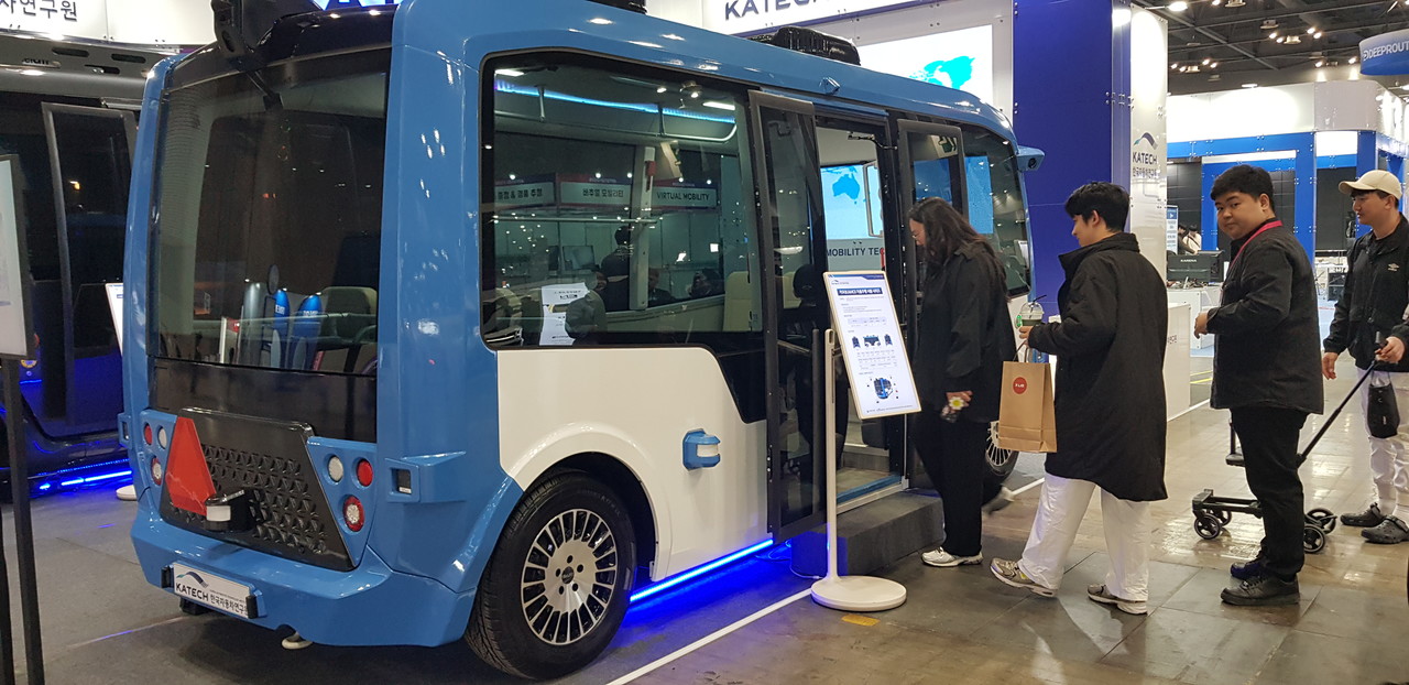 한국자동차연구원이 개발해 세종시와 아산시에서 운영하고 있는 자율주행 셔틀.