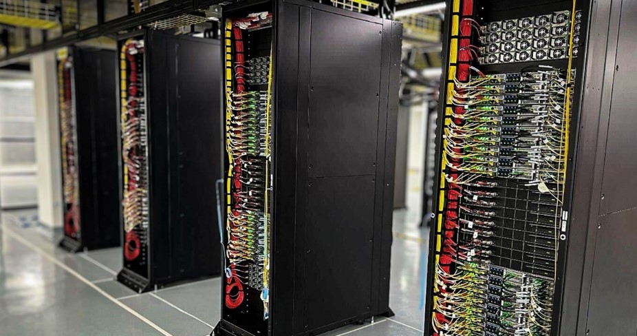 엔비디아는 OCI에 블랙웰 GPU를 지원해 에이전틱 AI와 추론 모델의 혁신을 가속화하고 있다고 밝혔다.