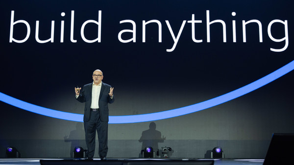 AWS 사물인터넷(IoT) 부문 야세르 알사르(Yasser Alsaied) 부사장이 발표를 진행 중이다. (사진:AWS)