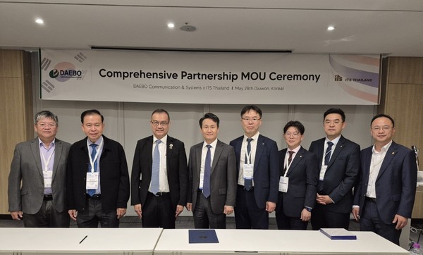 (왼쪽 세 번째부터) 태국 ITS협회 통칸 협회장, 대보정보통신 채승언 대표