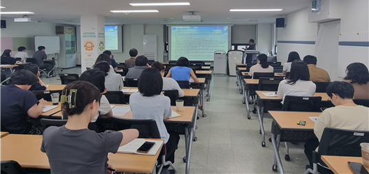 한국사회보장정보원이 복지부 산하 공공기관 대상 찾아가는 개인정보 보호 교육을 실시하고 있다.