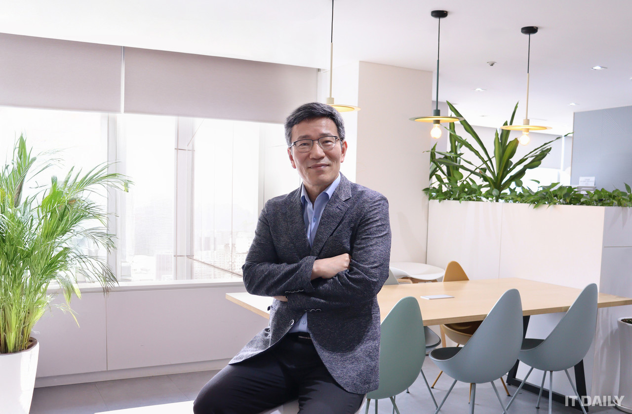 데이타솔루션 빅데이터러닝센터 정성원 센터장