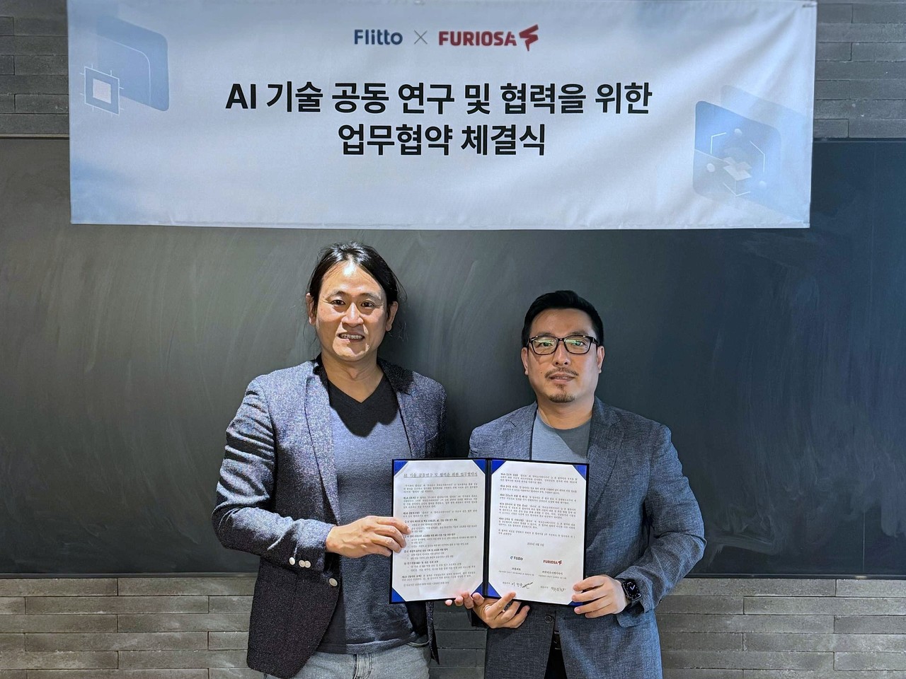 퓨리오사AI 백준호 대표(왼쪽), 플리토 이정수 대표 (출처=플리토)