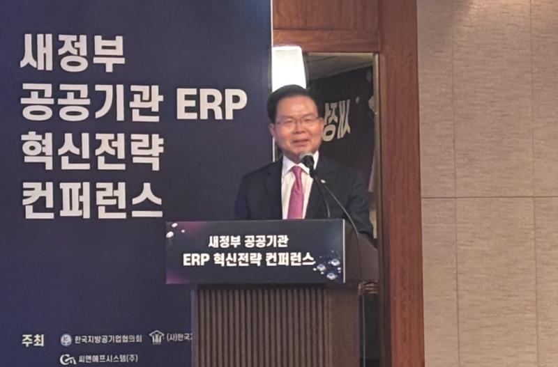 씨앤에프시스템 박정수 대표는 ERP 특화 AI로 공공기관 AI 도입 지원 등 공공기관 효율화를 위해 4가지 약속을 했다. (사진=권영석 기자)