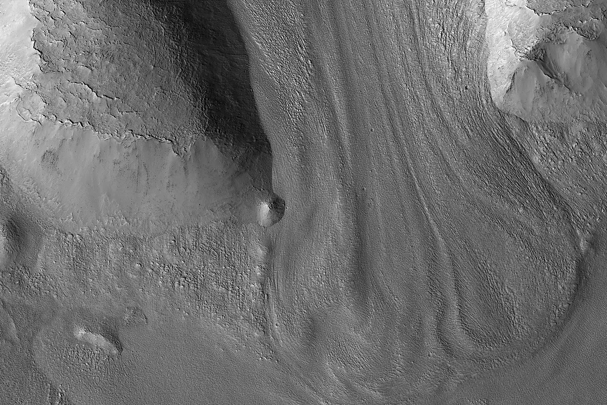 마스 리코네상스 오비터가 촬영한 화성 빙하 지대. 사진=포브스 via 나사