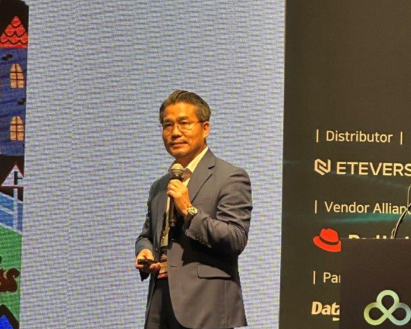 EDB 김희배 지사장이 행사를 통해 발표하고 있다. (출처=EDB)