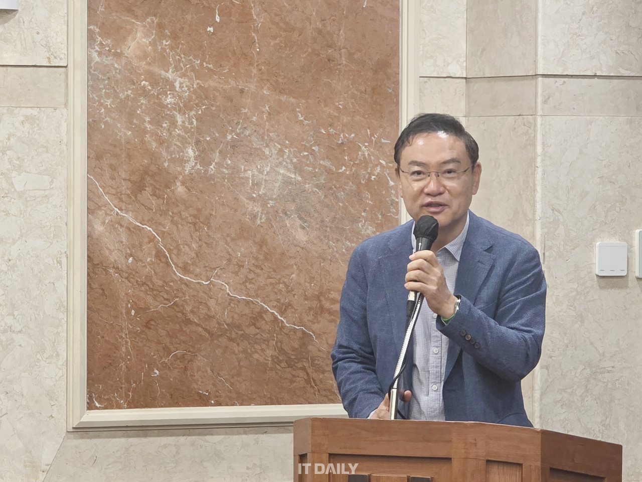 고정현 IAS 리더십 포럼 의장(한국평가데이터 사외이사) [사진=정종길 기자}