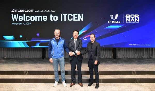 (왼쪽부터) FISU 요압 디 프란체스코 기술·혁신부서장, 아이티센클로잇 이세희 대표, 보르난 로베르토 가르시아 리오페드레 사업총괄임원