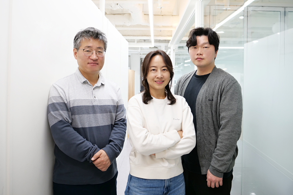 (왼쪽부터) 엔코아 온톨로지컨설팅팀 정성재 수석, 김지영 팀장, 전종희 책임