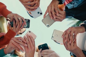 [알뜰폰①] 1,000만 회선 돌파한 알뜰폰, 자립 시험대 올라 - 뉴스 썸네일 이미지